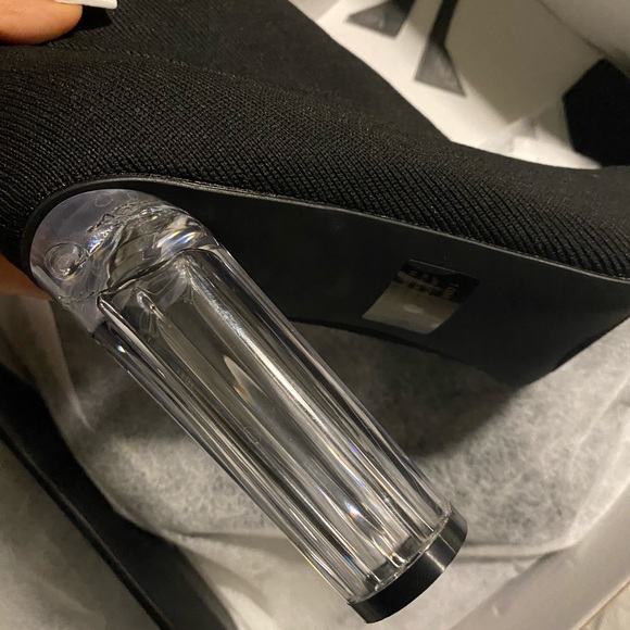Black/Clear Heeled booties - Picture 4 of 4